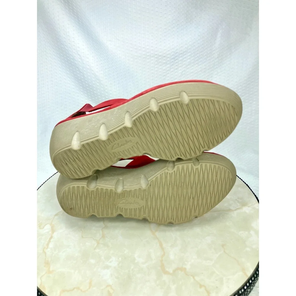 Clarks Artisan Clarene Glamor Wedge Sandals Womens 10 Red Back Zip Platform Heel